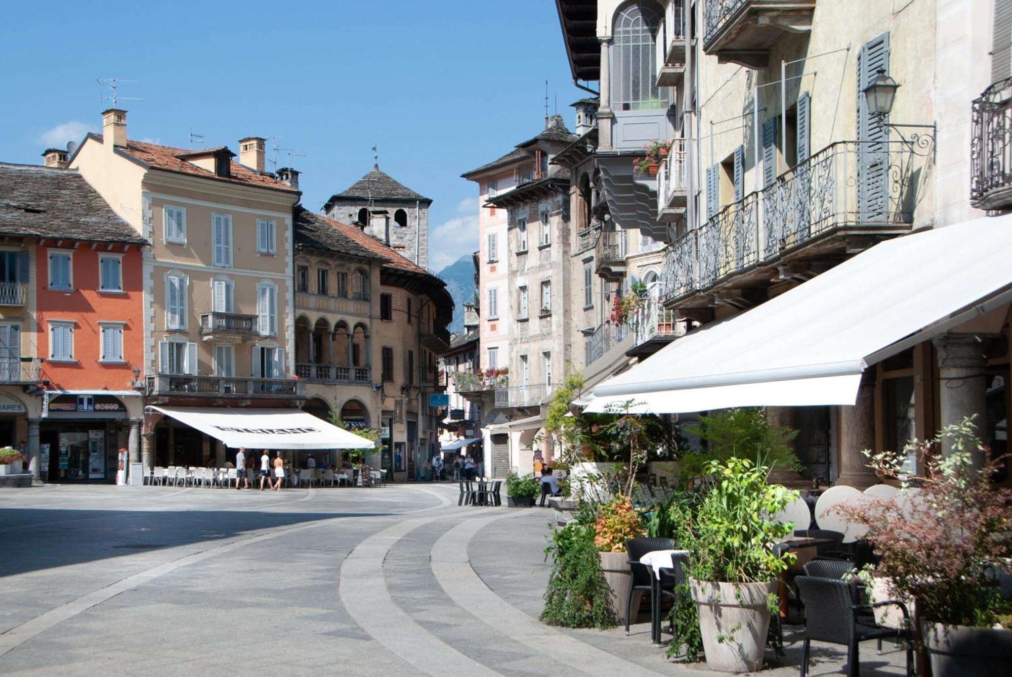Casa Dell'Edera - Holiday Apartment In Domodossola Buitenkant foto